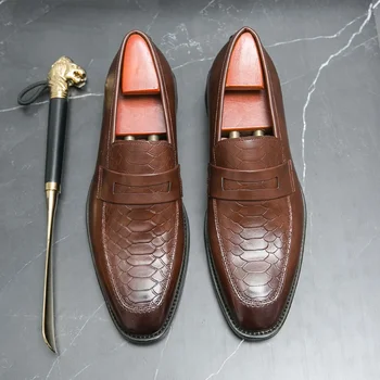 Новые мужские модельные туфли; коричневые лоферы без застежки с квадратным носком; мужская деловая обувь из искусственной кожи Sapato Masculino